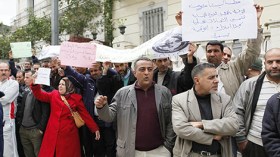 نقابات التربية ترفض التخلـّي عن الإضرابات
