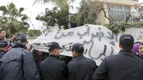 13 جريحا في مواجهات عنيفة بين الطلبة بجامعة خنشلة
