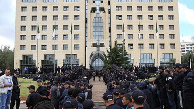 Algeria police get new advantages