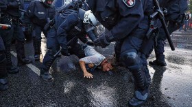 تظاهرات عنيفة ضد قمة العشرين