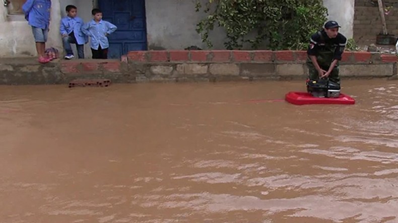 قطرات من الأمطار تحوّل شوارع ورقلة إلى مسابح