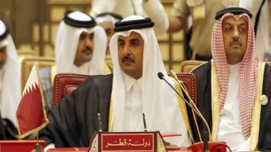 هل ستخرج قطر من أزمتها مع جيرانها؟
