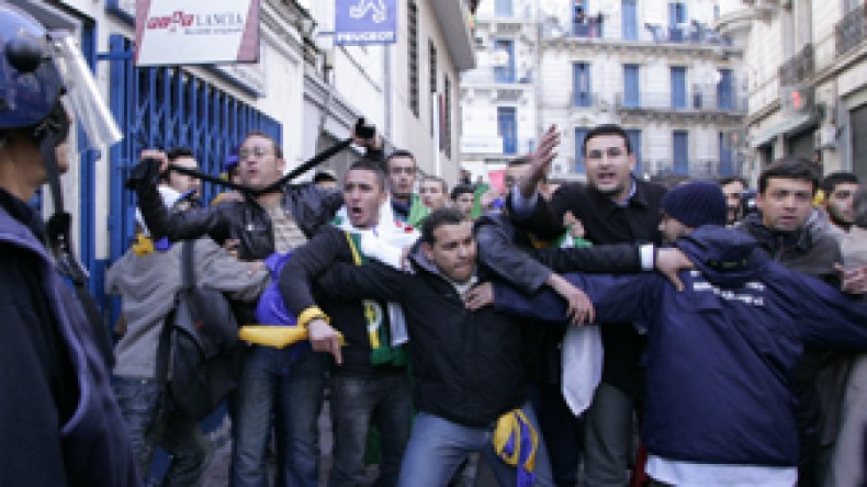 التنسيقية‭ ‬الوطنية‭ ‬لقوى‭ ‬التغيير‭ ‬ترسم‭ ‬12‭ ‬فيفري‭ ‬تاريخا‭ ‬للمسيرة