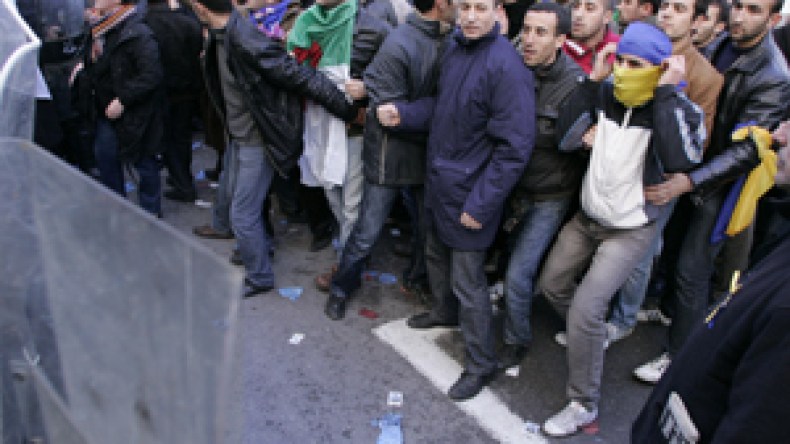 الأفافاس ينتقد أصحاب مسلسل”مسيرات السبت”