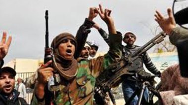 Libye: Kadhafi appelle ses partisans à se préparer pour la bataille