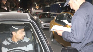 24 h pour restituer le permis aux émigrés et aux étrangers