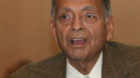 د . رفعت  السعيد:لا  مفر  من  تعديل  الدستور