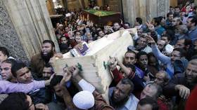 مصريون يتذكرون “التفويض الأسود” للسيسي