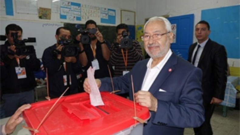 الغنوشي: الشعب يصنع مصيره بيده
