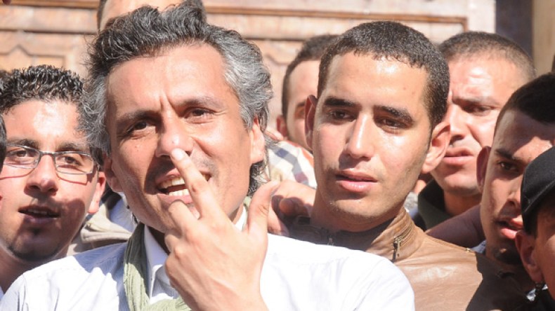 انسحاب جماعي من خلية مساندة رشيد نكاز