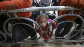 مصر تفتح معبر رفح جزئياً لثلاثة أيام