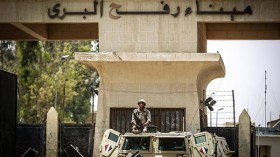 مصر تفتح معبر رفح في كلا الاتجاهين
