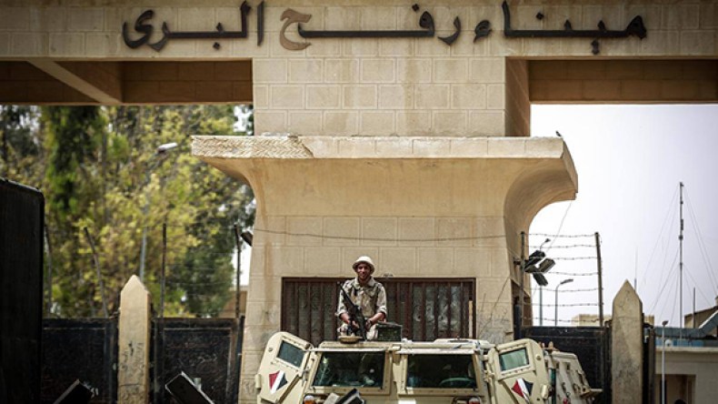 مصر تفتح معبر رفح في كلا الاتجاهين