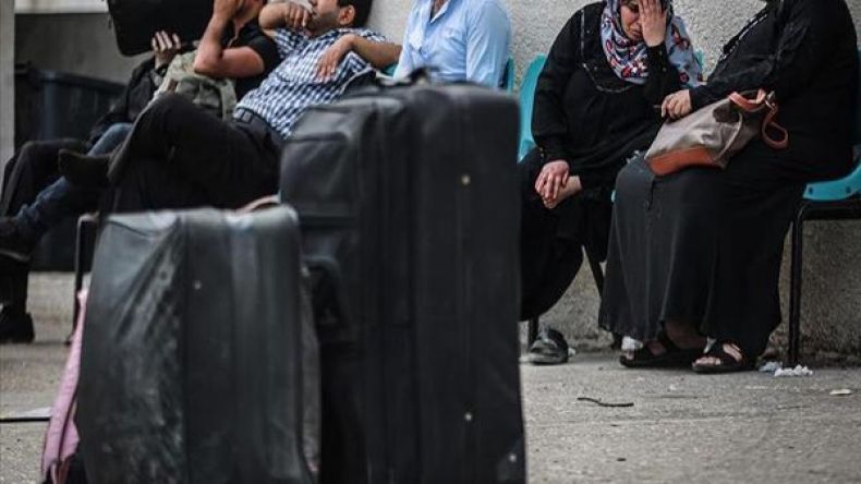 مصر تفتح معبر رفح في كلا الاتجاهين