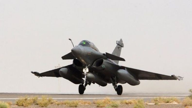 فرنسا تشن غارة جديدة على الرقة السورية