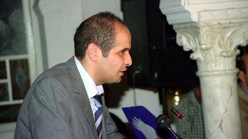 الخليفة.. قال كلّ شيء ولم يقل شيئا!