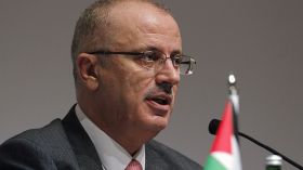 رئيس الوزراء الفلسطيني: التنسيق الأمني مستمر مع “إسرائيل”