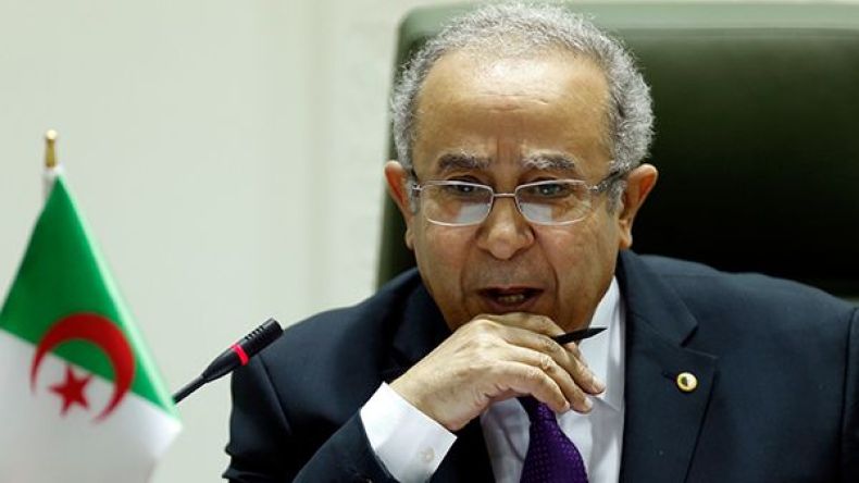 تصرف فالس غير لائق.. والجزائر دولة سيدة