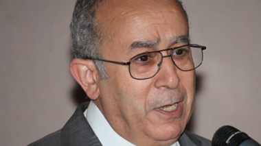 Algeria adheres to rejecting military intervention in Libya , FM Ramtane Laamamra says