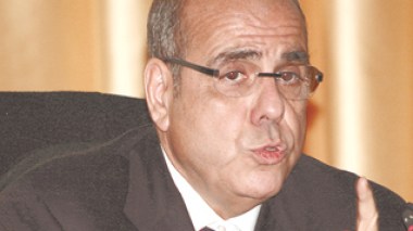 Raouraoua urges the Greens to honour the Arabs and the Muslims versus the United States