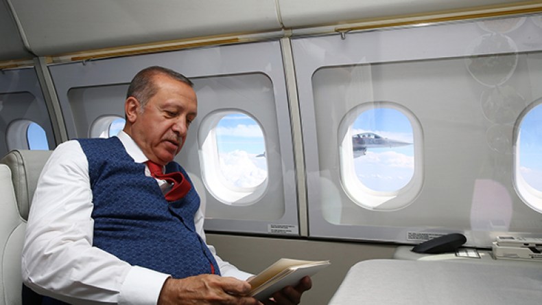 أردوغان يزور اليونان