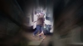 صفعة حقيرة لطفل إفريقي في وقت خطير وحساس..!