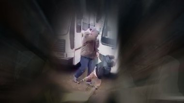 صفعة حقيرة لطفل إفريقي في وقت خطير وحساس..!