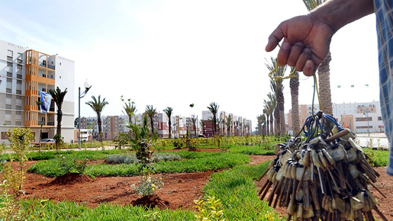 ولاة يغلطون الرئيس بشأن السكن الجاهز