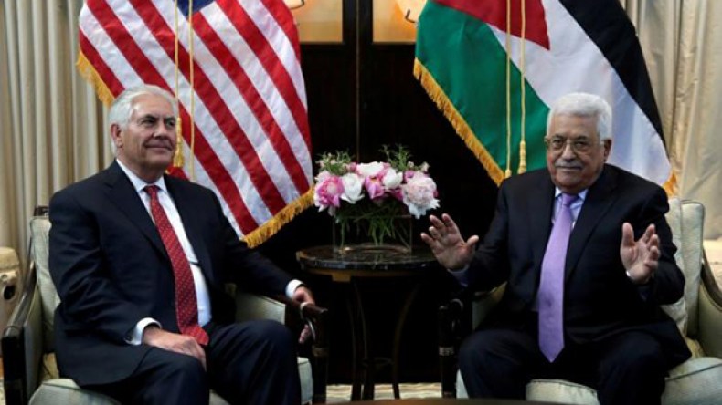 الفلسطينيون ما زالوا يصرفون مخصصات ذوي الشهداء