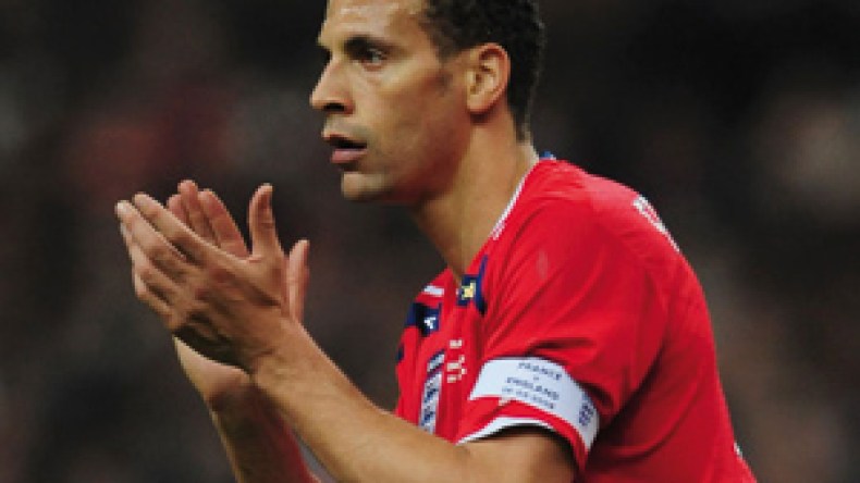 فرديناند‮ ‬يصاب‮ ‬في‮ ‬الركبة