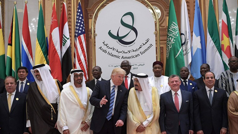 صحافة الخليج تشيد بتجديد الحلف مع أمريكا ضد إيران والتطرف