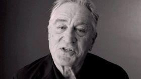 الممثل روبرت دي نيرو: ترامب خنزير وأود لكمه في وجهه