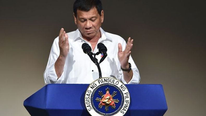 الرئيس الفلبيني سيطلب سحب الجنود الأمريكيين من بلاده