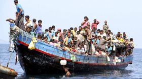 مصرع 21 من الروهينغيا المسلمة غرقاً ومطالبات دولية بحل أزمتهم