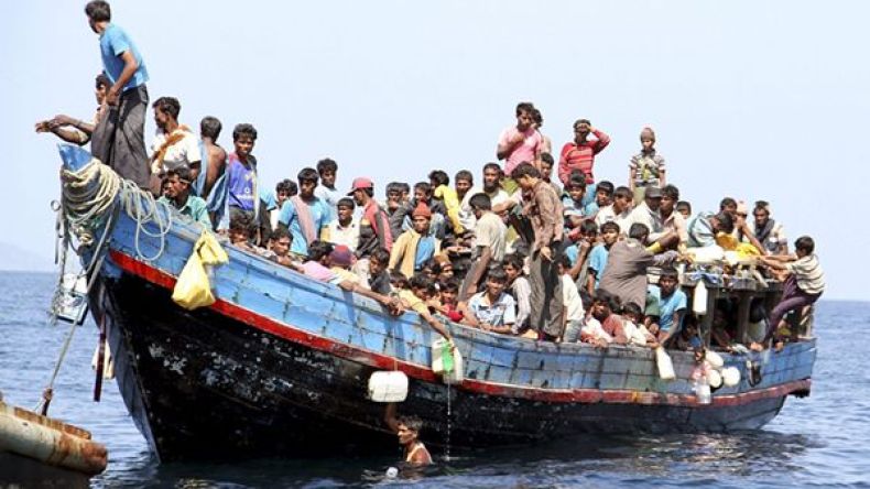 مصرع 21 من الروهينغيا المسلمة غرقاً ومطالبات دولية بحل أزمتهم