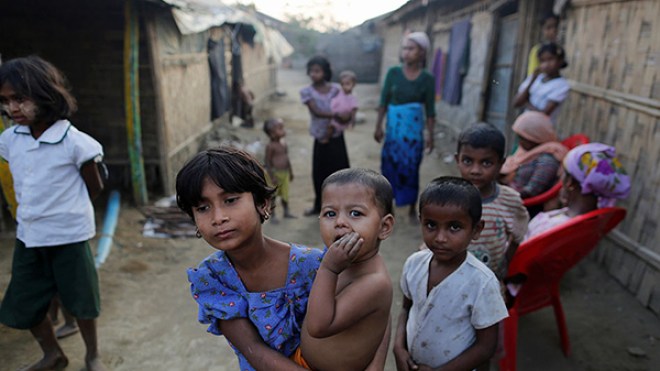 معتقلو الروهينغا خلال حملة أمنية في ميانمار بينهم أطفال