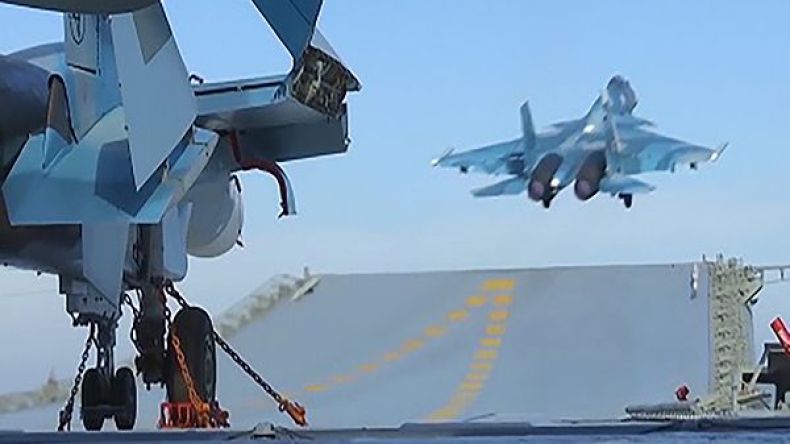 قصف جوي كثيف على حلب وإدلب في سوريا