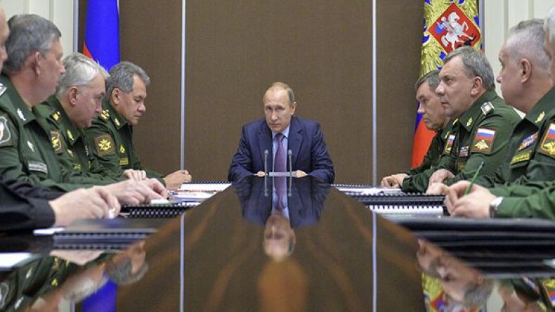 تحطم الطائرة الروسية يضع بوتين في مأزق حيال موقفه من الأسد