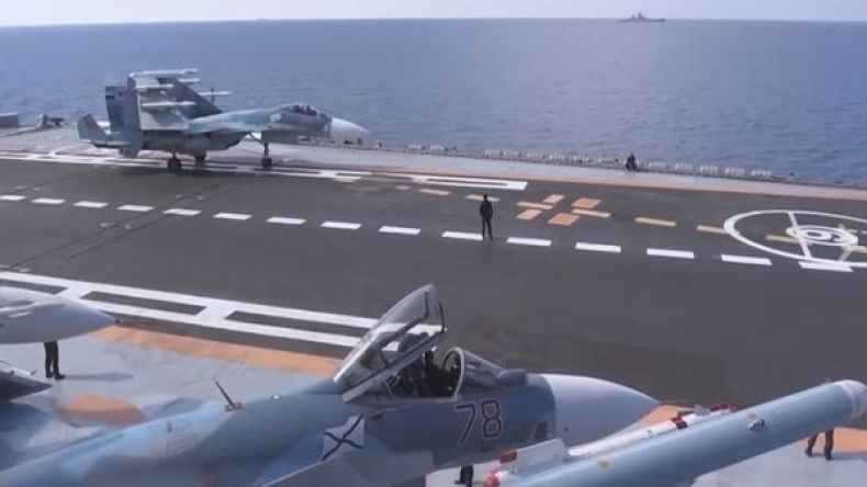 مقتل 73 في ضربات جوية في إدلب شمال سوريا