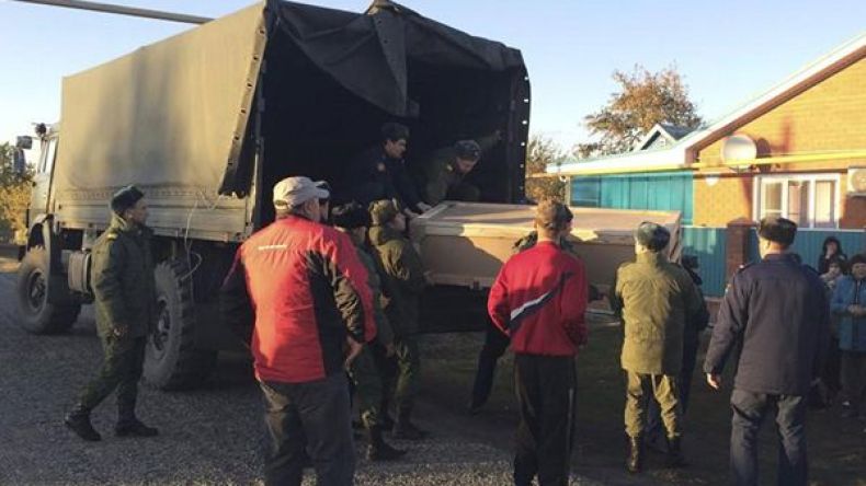 والدا أول جندي روسي يموت في سوريا يشككان في رواية انتحاره