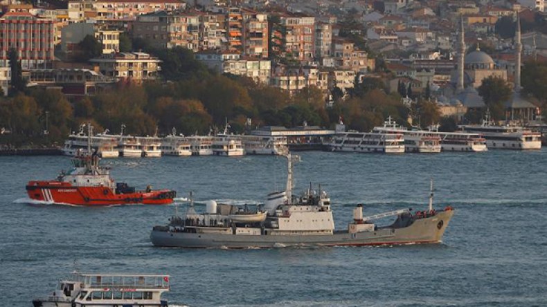 غرق سفينة حربية روسية إثر اصطدامها بسفينة نقل قبالة تركيا