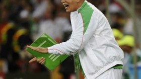 سعدان‭ ‬‮”‬أنا‭ ‬مركز‭ ‬على‭ ‬مباراة‭ ‬أمريكا‭ ‬وسأتحدث‭ ‬عن‭ ‬مستقبلي‮ ‬فيما‮ ‬بعد‮”‬