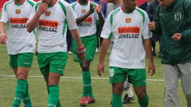 اللاعبون في المزاد ومولودية سعيدة مهددة بنزيف حاد