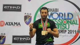 مدرب جزائري يقود ملاكما برازيليا لبطولة العالم في الملاكمة البرازيلية
