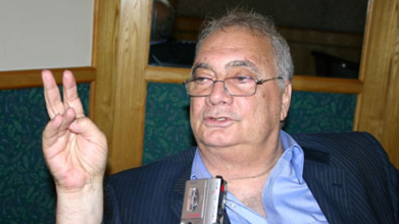 الفيفا حسبه لا تحتكم إلى فارق الأهداف: سمير زاهر يجهل القوانين ويستفز الجزائريين