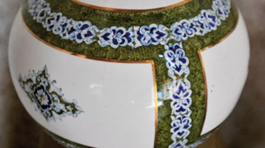 حينما يطوع السيراميك ويصبح تحفة أصلية