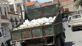 قفة رمضان توزع في شاحنة القمامة بسطيف