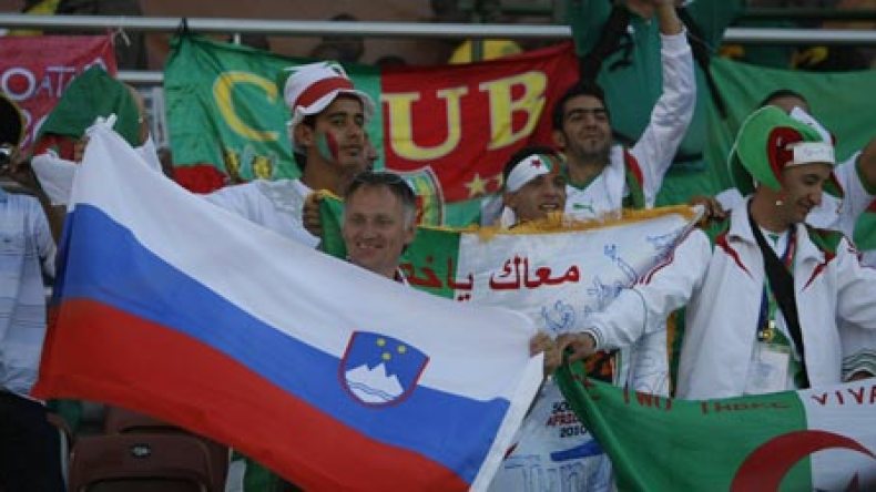 جزائريون يشاهدون ست مقابلات دولية يوميا