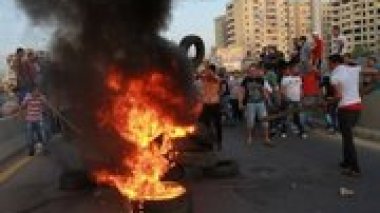 Crise en Syrie : violent pilonnage de la ville de Rastane
