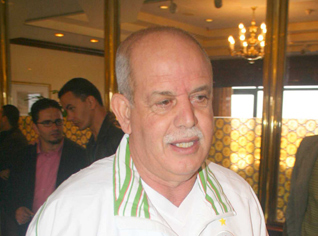 Saadane to stay with Algeria squad after World Cup